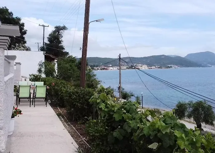 شقة George's Sea View Mesongí