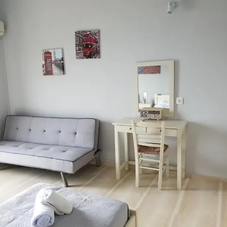 Apartment George's Sea View *