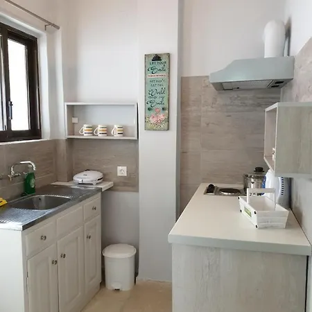 Apartment George's Sea View Mesongi