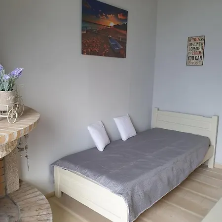 George's Sea View Apartamento Mesongí