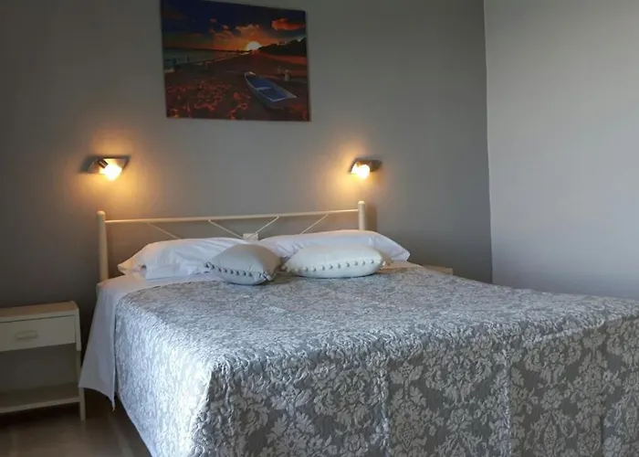 Lejlighed George's Sea View Mesongí