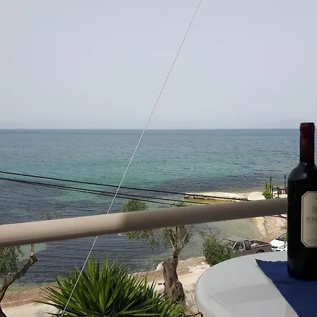 George's Sea View Apartment Mesongí